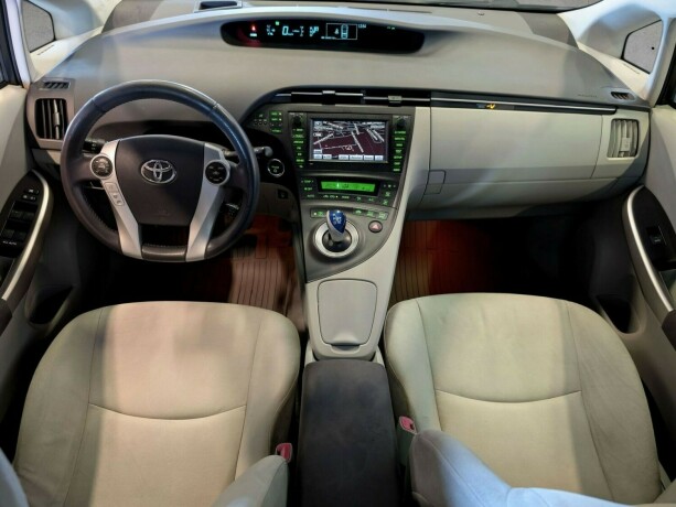 toyota-prius-elektrisitetbensin-2010-big-12