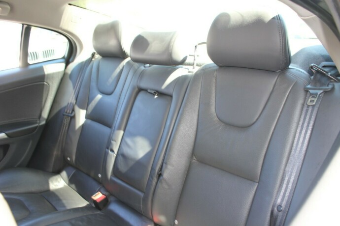 volvo-s60-diesel-2012-big-5