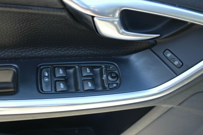 volvo-s60-diesel-2012-big-7