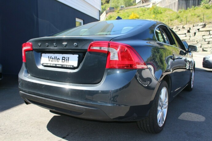 volvo-s60-diesel-2012-big-3
