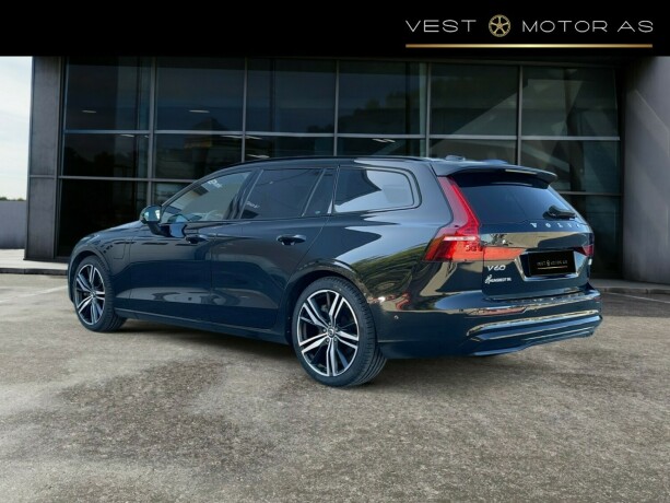 volvo-v60-elektrisitetbensin-2023-big-4