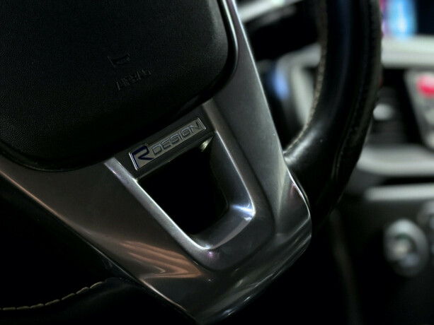 volvo-v40-diesel-2014-big-16