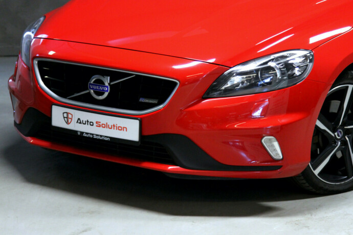 volvo-v40-diesel-2014-big-22