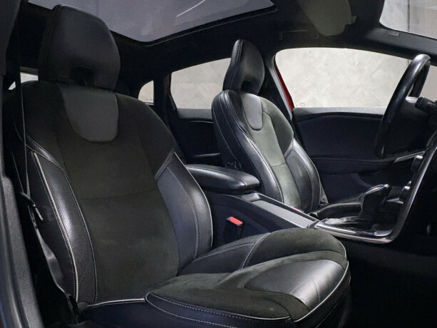 volvo-v40-diesel-2014-big-4
