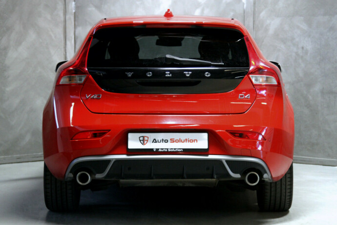 volvo-v40-diesel-2014-big-25