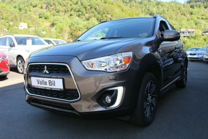 mitsubishi-asx-bensin-2015-big-1