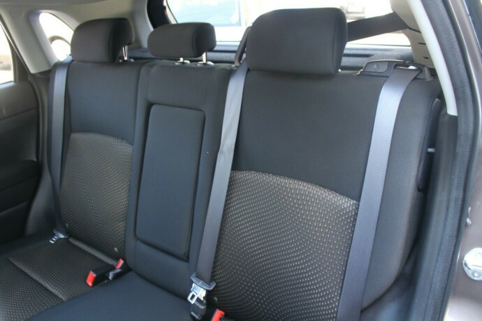 mitsubishi-asx-bensin-2015-big-7