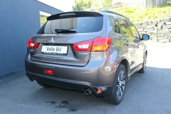 mitsubishi-asx-bensin-2015-big-3