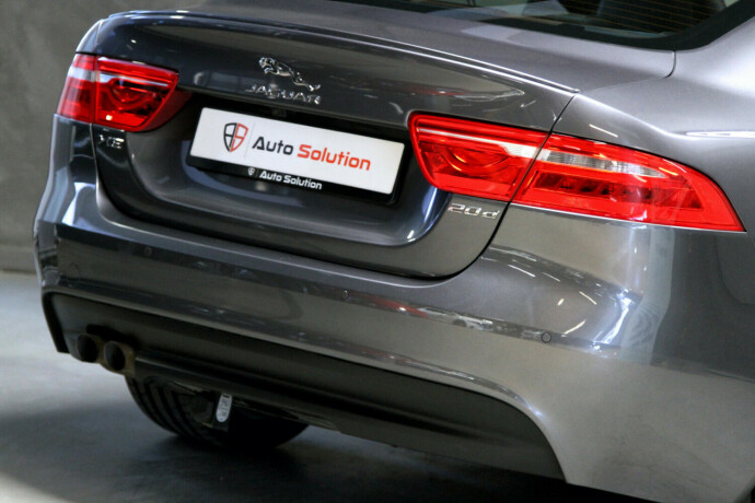 jaguar-xe-diesel-2016-big-37