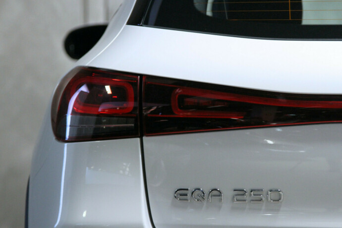 mercedes-benz-eqa-elektrisitet-2022-big-29