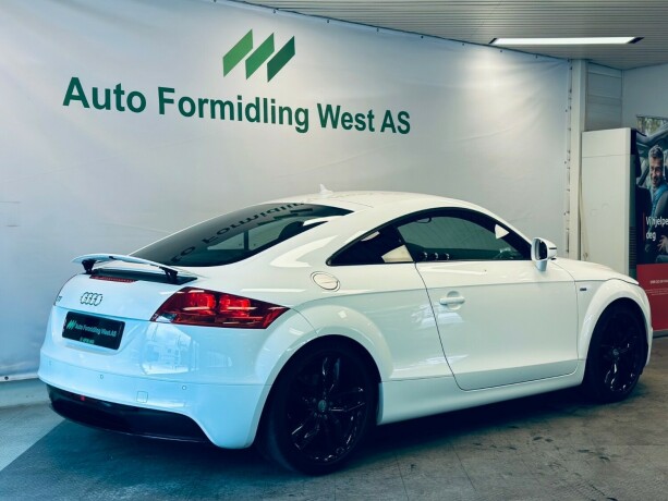 audi-tt-bensin-2009-big-8