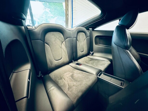 audi-tt-bensin-2009-big-16