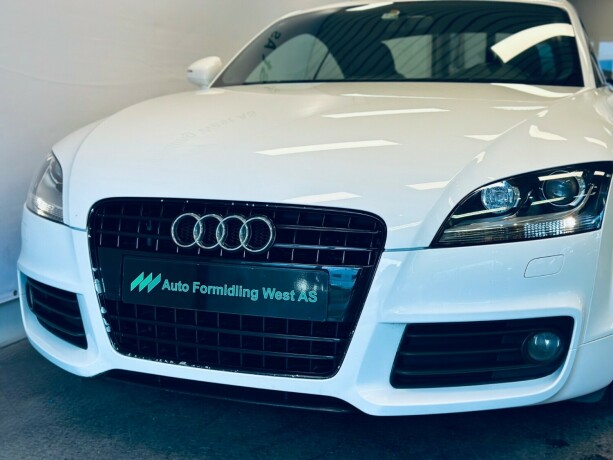 audi-tt-bensin-2009-big-3