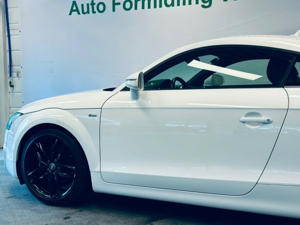 audi-tt-bensin-2009-big-7