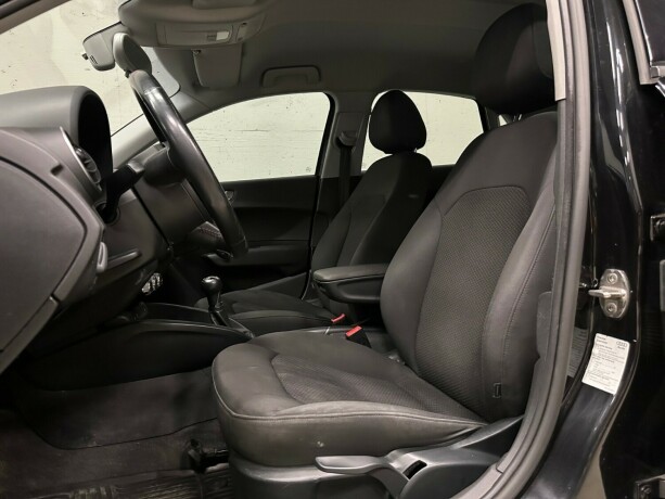 audi-a1-bensin-2012-big-13