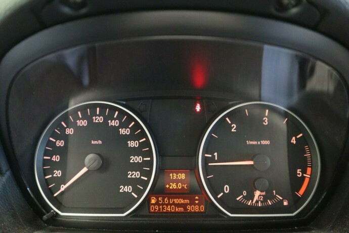 bmw-1-serie-diesel-2010-big-29