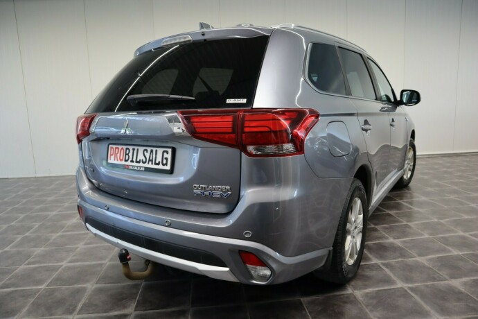 mitsubishi-outlander-elektrisitetbensin-2017-big-5