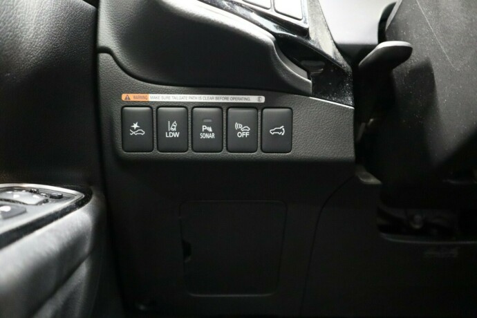 mitsubishi-outlander-elektrisitetbensin-2017-big-23
