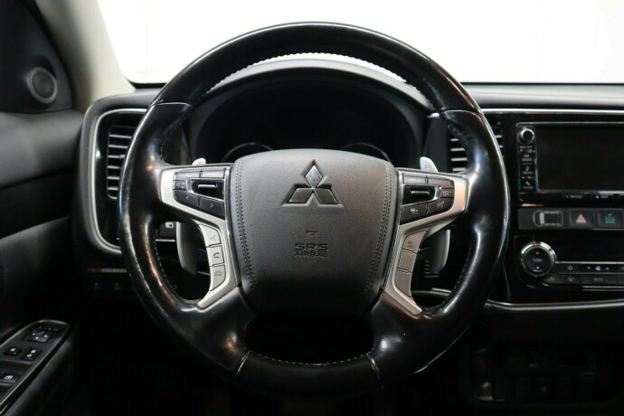 mitsubishi-outlander-elektrisitetbensin-2017-big-20