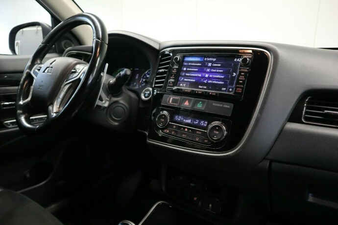 mitsubishi-outlander-elektrisitetbensin-2017-big-18