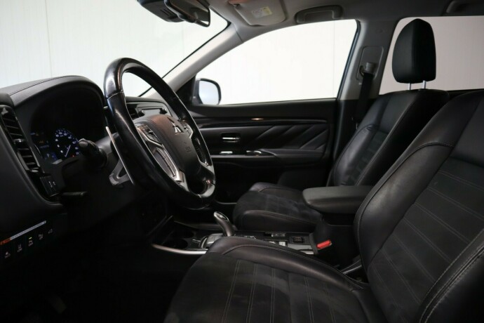 mitsubishi-outlander-elektrisitetbensin-2017-big-15