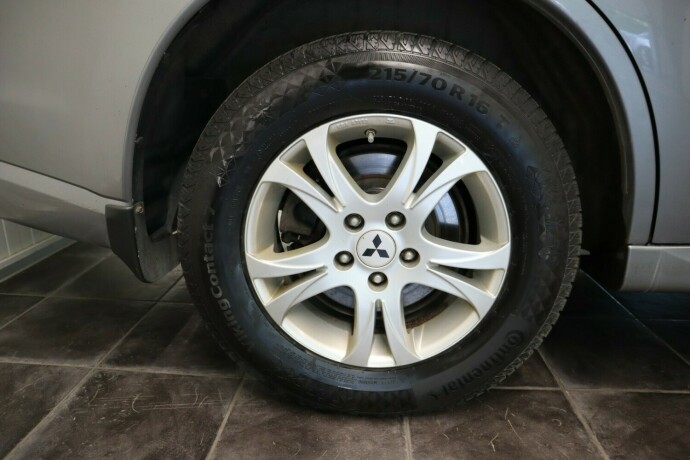 mitsubishi-outlander-elektrisitetbensin-2017-big-36