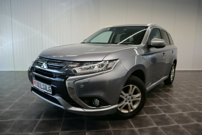 mitsubishi-outlander-elektrisitetbensin-2017-big-0