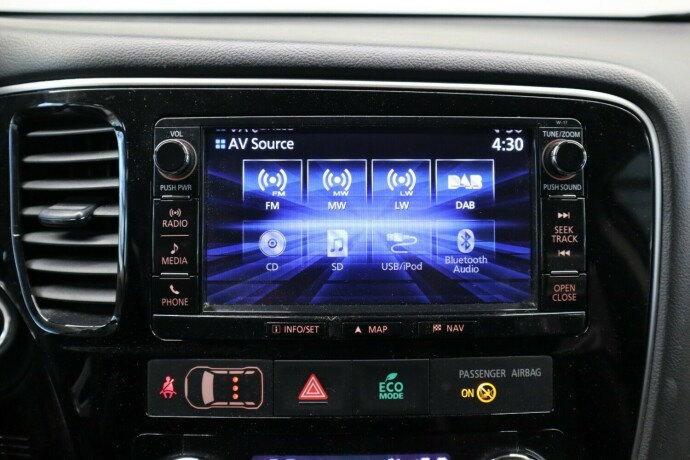 mitsubishi-outlander-elektrisitetbensin-2017-big-28