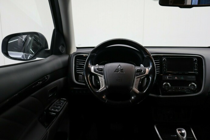 mitsubishi-outlander-elektrisitetbensin-2017-big-19