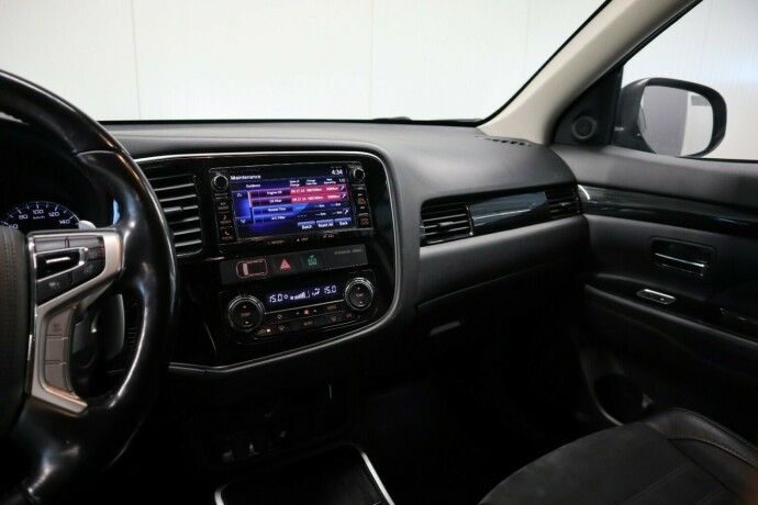 mitsubishi-outlander-elektrisitetbensin-2017-big-33