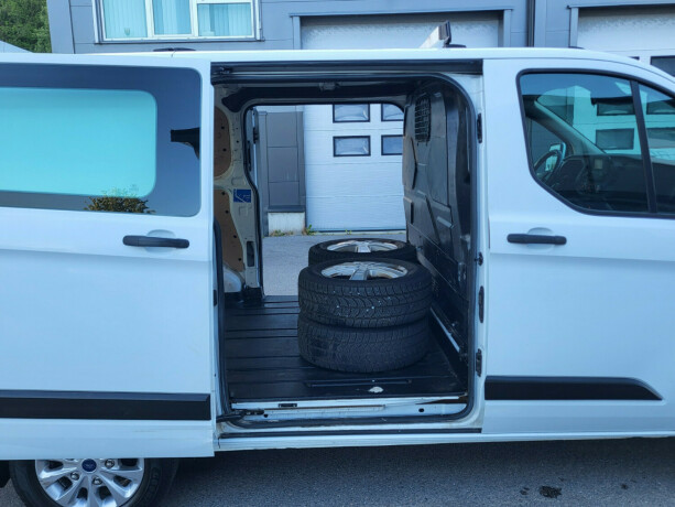ford-transit-custom-diesel-2021-big-10