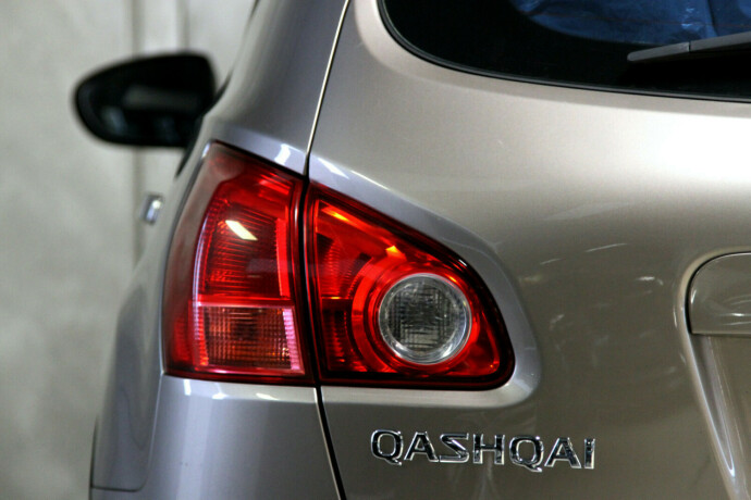 nissan-qashqai-diesel-2007-big-21