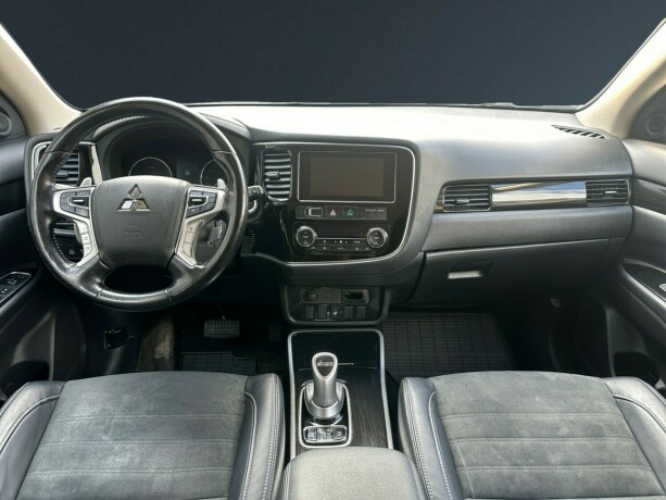 mitsubishi-outlander-elektrisitetbensin-2017-big-10