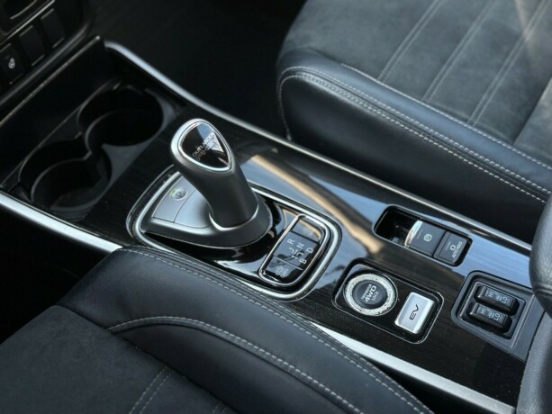 mitsubishi-outlander-elektrisitetbensin-2017-big-16