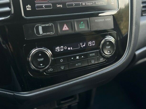mitsubishi-outlander-elektrisitetbensin-2017-big-19