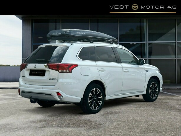 mitsubishi-outlander-elektrisitetbensin-2017-big-7