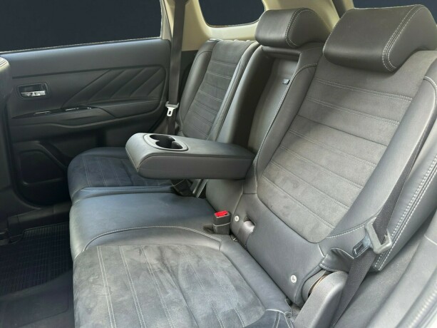 mitsubishi-outlander-elektrisitetbensin-2017-big-12