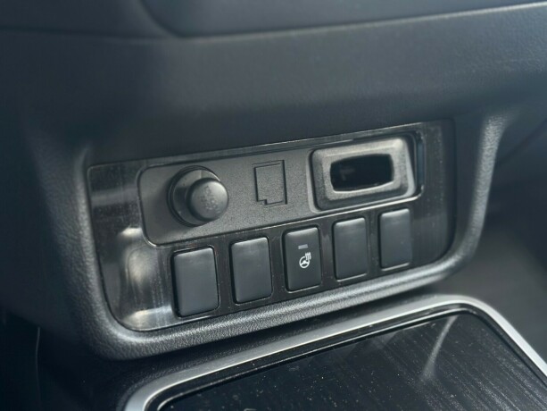 mitsubishi-outlander-elektrisitetbensin-2017-big-20