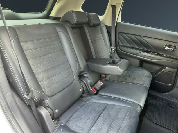 mitsubishi-outlander-elektrisitetbensin-2017-big-14