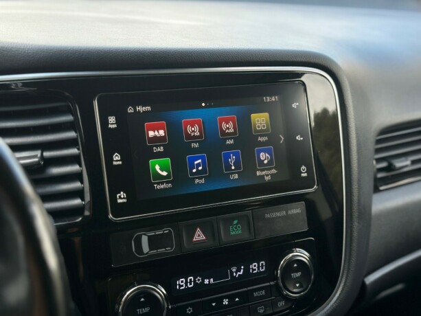 mitsubishi-outlander-elektrisitetbensin-2017-big-28