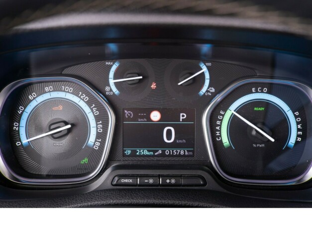 toyota-proace-elektrisitet-2023-big-12