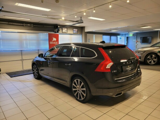 volvo-v60-elektrisitetdiesel-2017-big-6