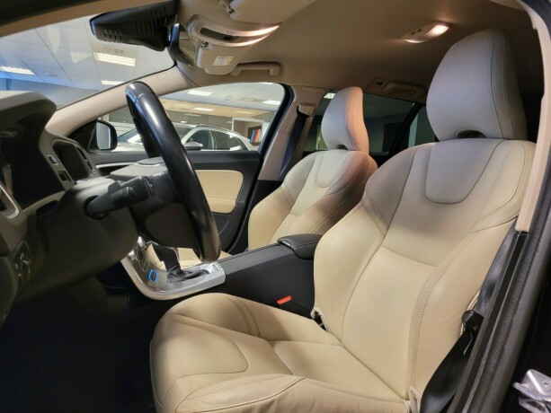 volvo-v60-elektrisitetdiesel-2017-big-21