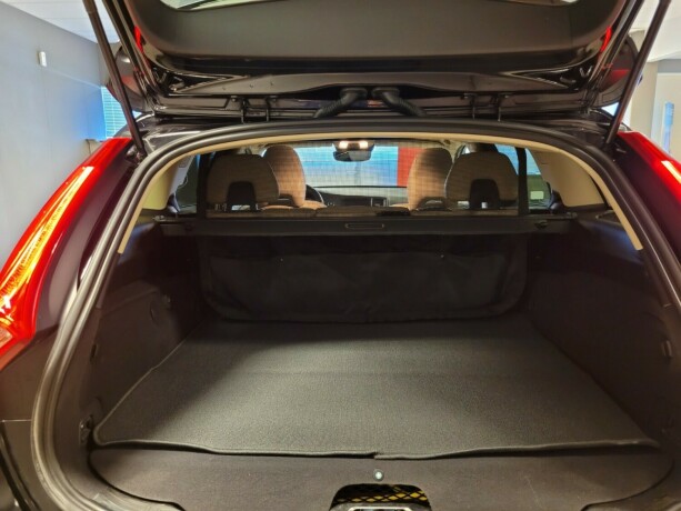 volvo-v60-elektrisitetdiesel-2017-big-19
