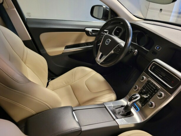 volvo-v60-elektrisitetdiesel-2017-big-13