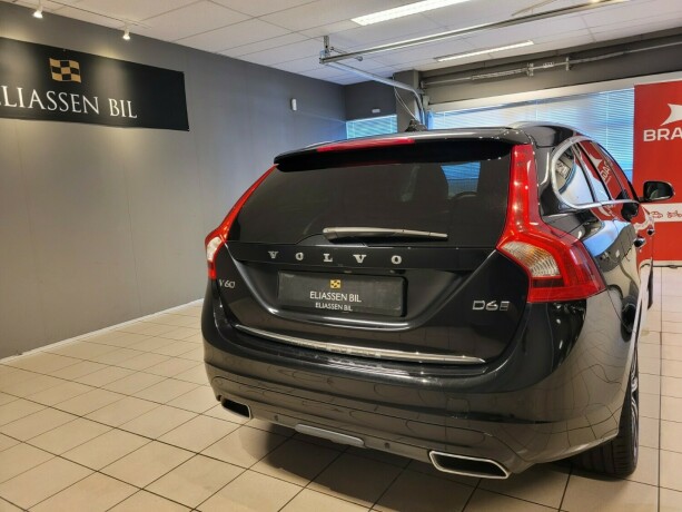 volvo-v60-elektrisitetdiesel-2017-big-5