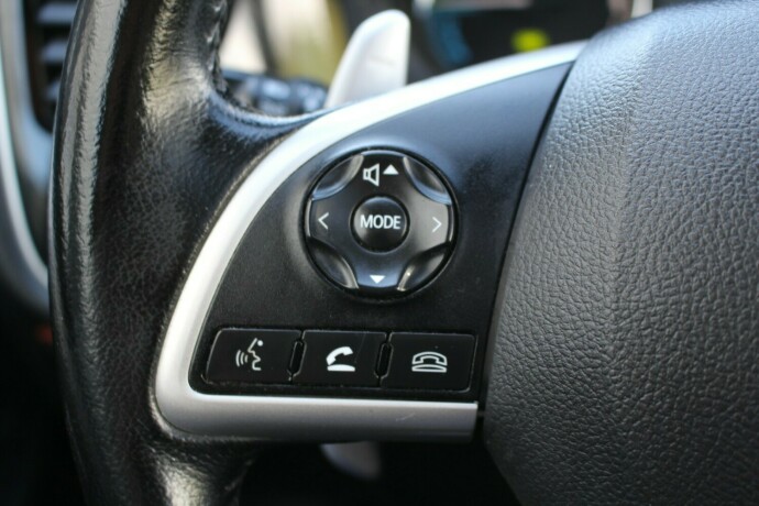 mitsubishi-outlander-elektrisitetbensin-2014-big-13