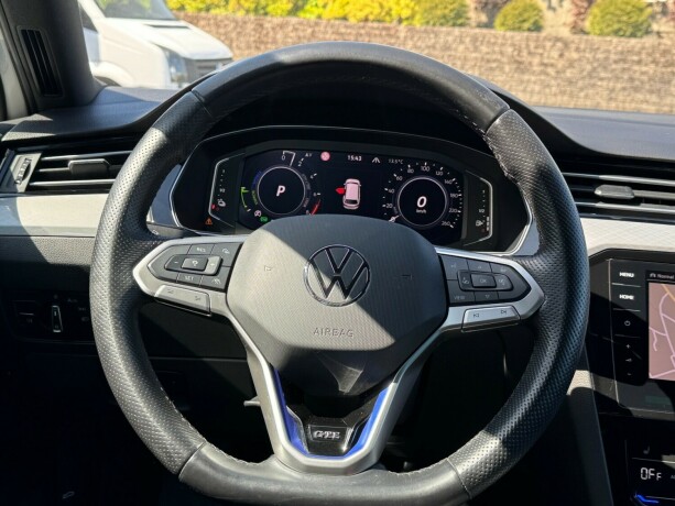 volkswagen-passat-elektrisitetbensin-2021-big-15