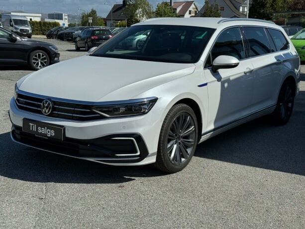 volkswagen-passat-elektrisitetbensin-2021-big-0