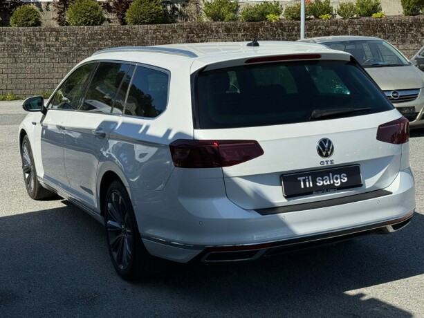 volkswagen-passat-elektrisitetbensin-2021-big-5